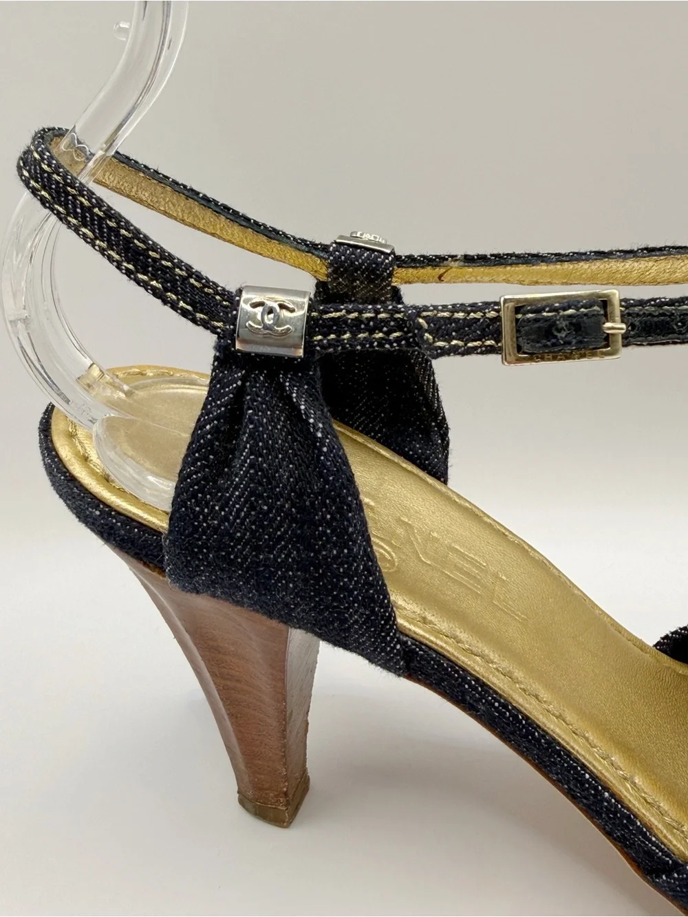 CHANEL Y2K Denim T-Strap  Sandals Heels CC Logo Blue Denim Wood Heel authentic